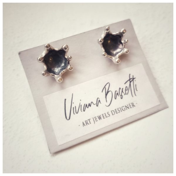 Pendientes Agua cortos