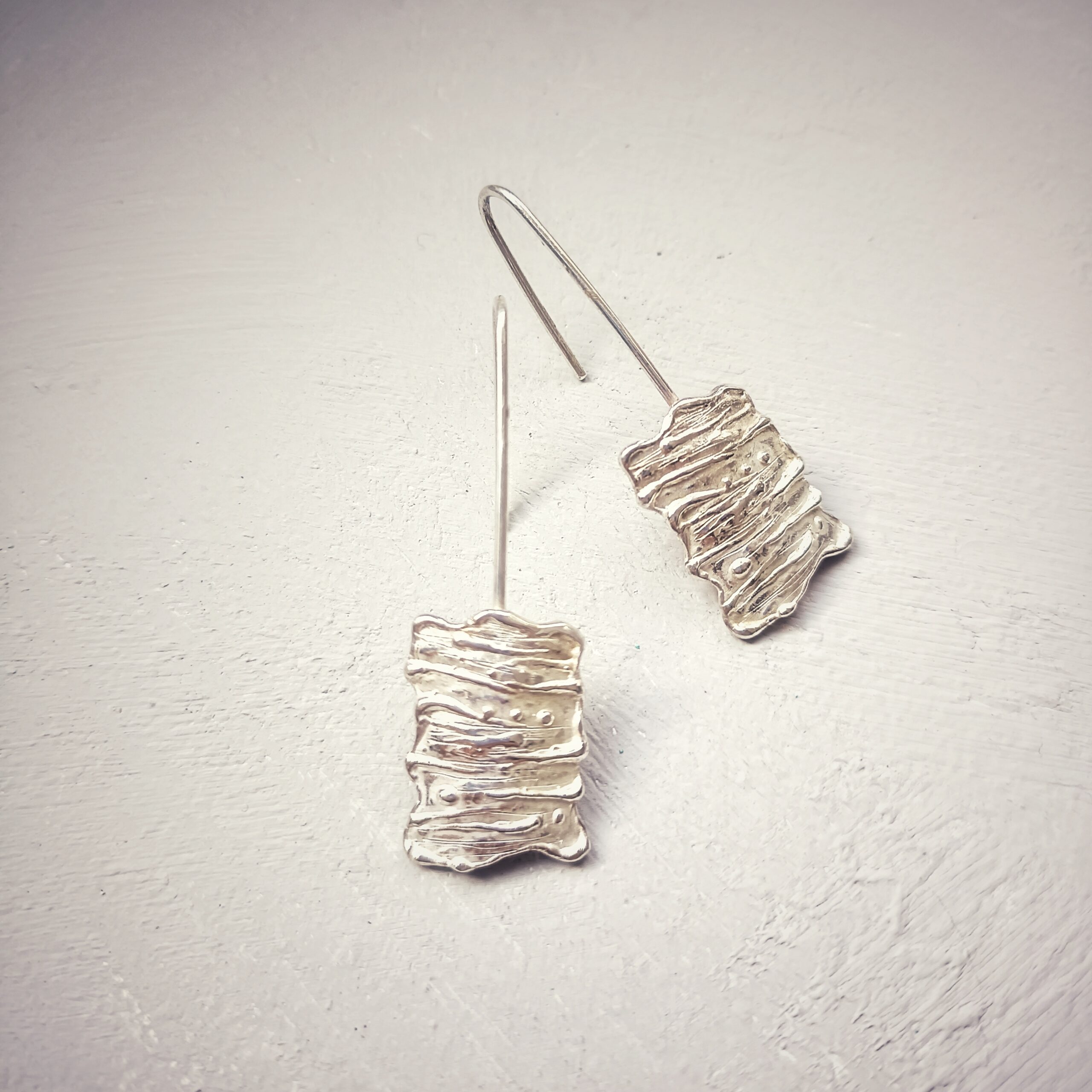PENDIENTES LARGOS EN PLATA 925
