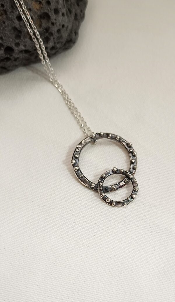 Colgante Doble círculos con cadena en plata 925