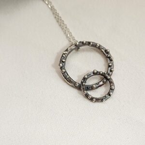 Colgante Doble círculos con cadena en plata 925