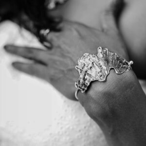 PULSERA RÍGIDA GRANDE  EN PLATA 925 NATURAL O  ENVEJECIDA