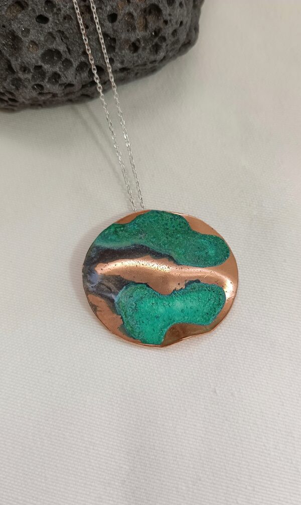 COLGANTE PATINA 22 CON CADENA