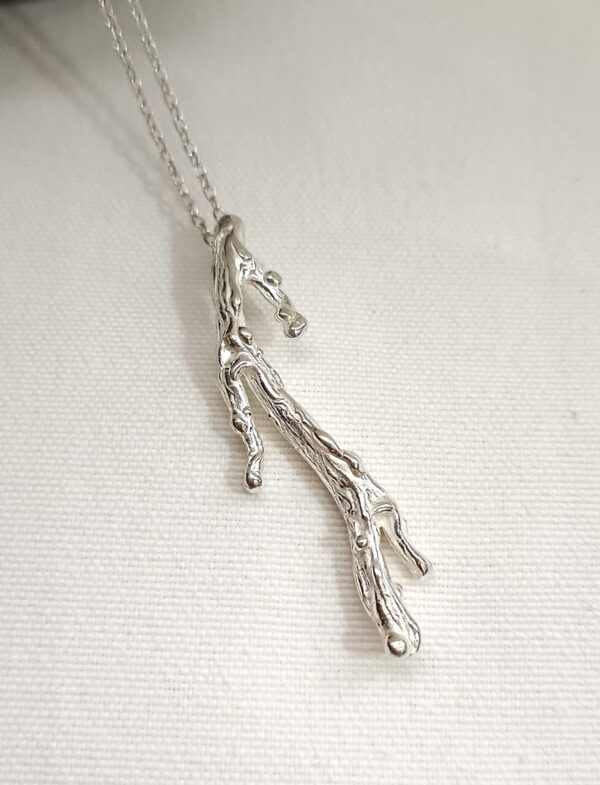 COLGANTE "CORAL" CON CADENA