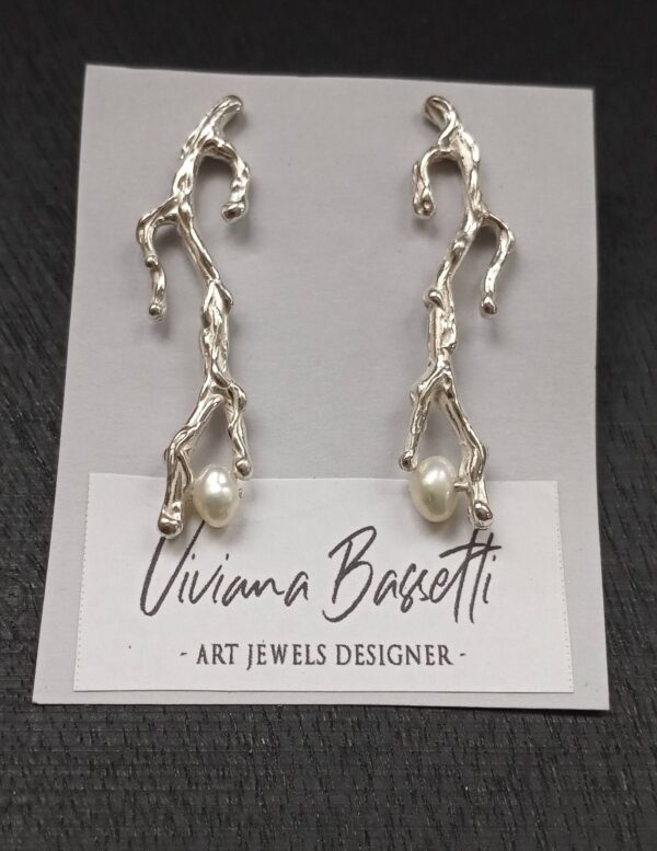 PENDIENTES "CORAL" LARGOS BOTÓN PERLA BLANCA