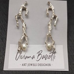 PENDIENTES "CORAL" LARGOS BOTÓN PERLA BLANCA