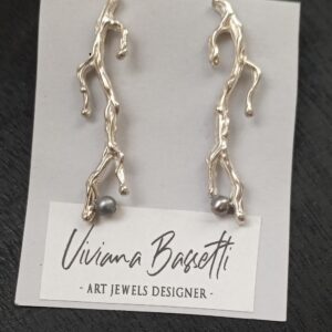PENDIENTES "CORAL" LARGOS BOTÓN PERLA GRIS