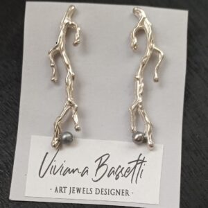 PENDIENTES "CORAL" LARGOS BOTÓN PERLA GRIS