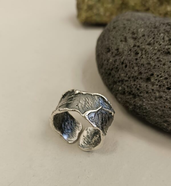 ANILLO  "LAVA" AJUSTABLE EN PLATA 925 - Imagen 3